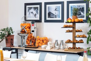 Daily buffet breakfast (EUR 13 per person)