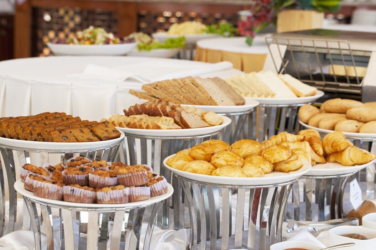 Café da manhã com buffet todos os dias mediante uma taxa