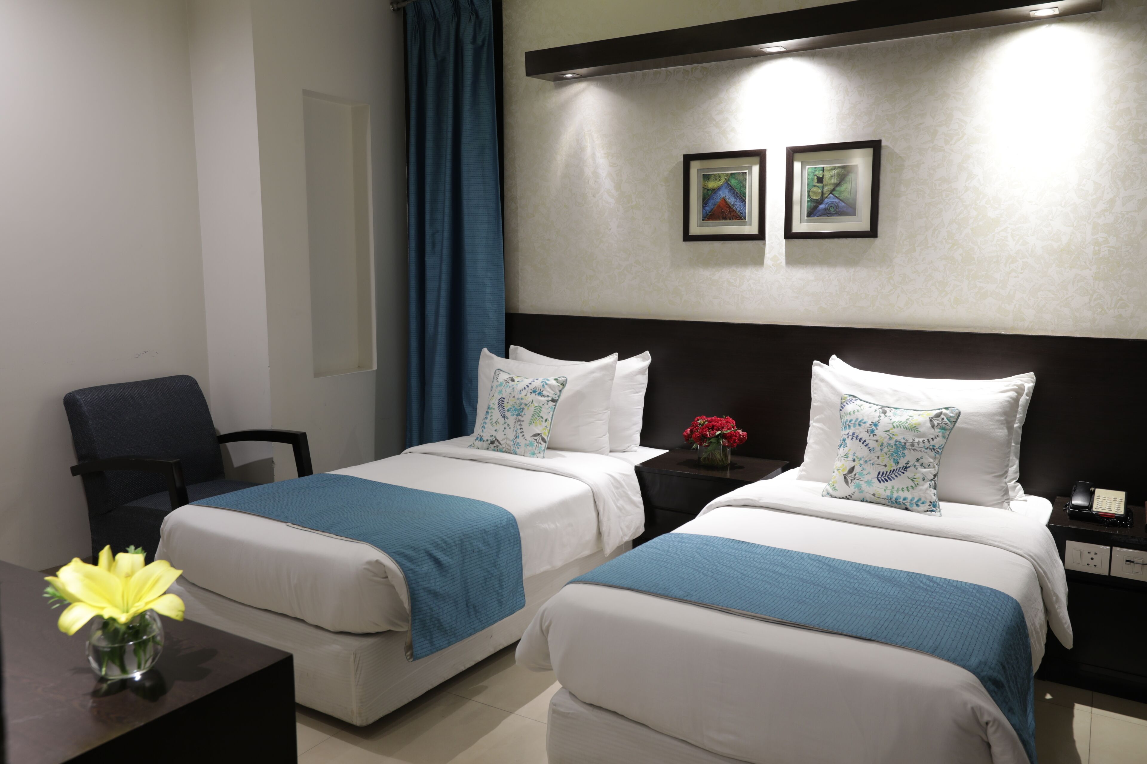 Photo - Rockland Hotel Panchsheel Enclave