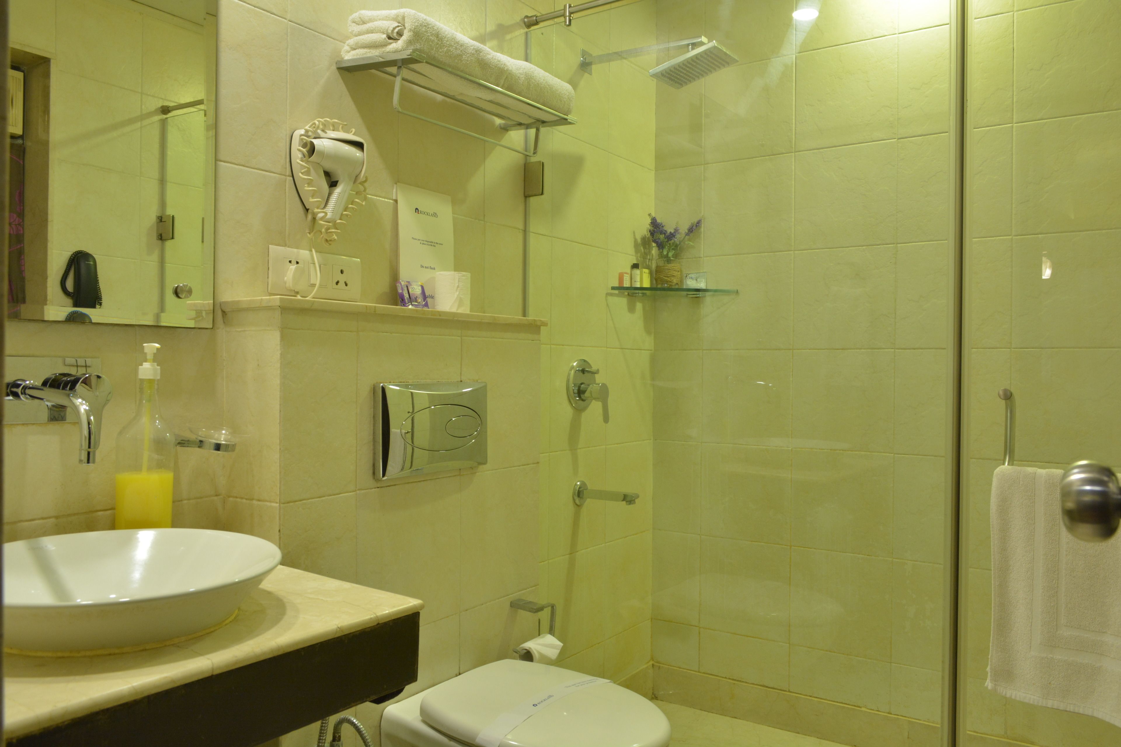 Photo - Rockland Hotel Panchsheel Enclave