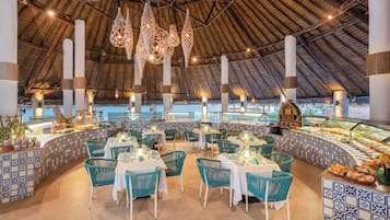 7 restaurants, spécialités Cuisine internationale