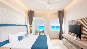 客房, 海濱 (With Plunge Pool) | 迷你吧贈品、房內夾萬、書桌、手提電腦工作空間
