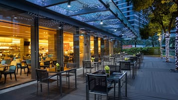3 间餐厅,供应早餐