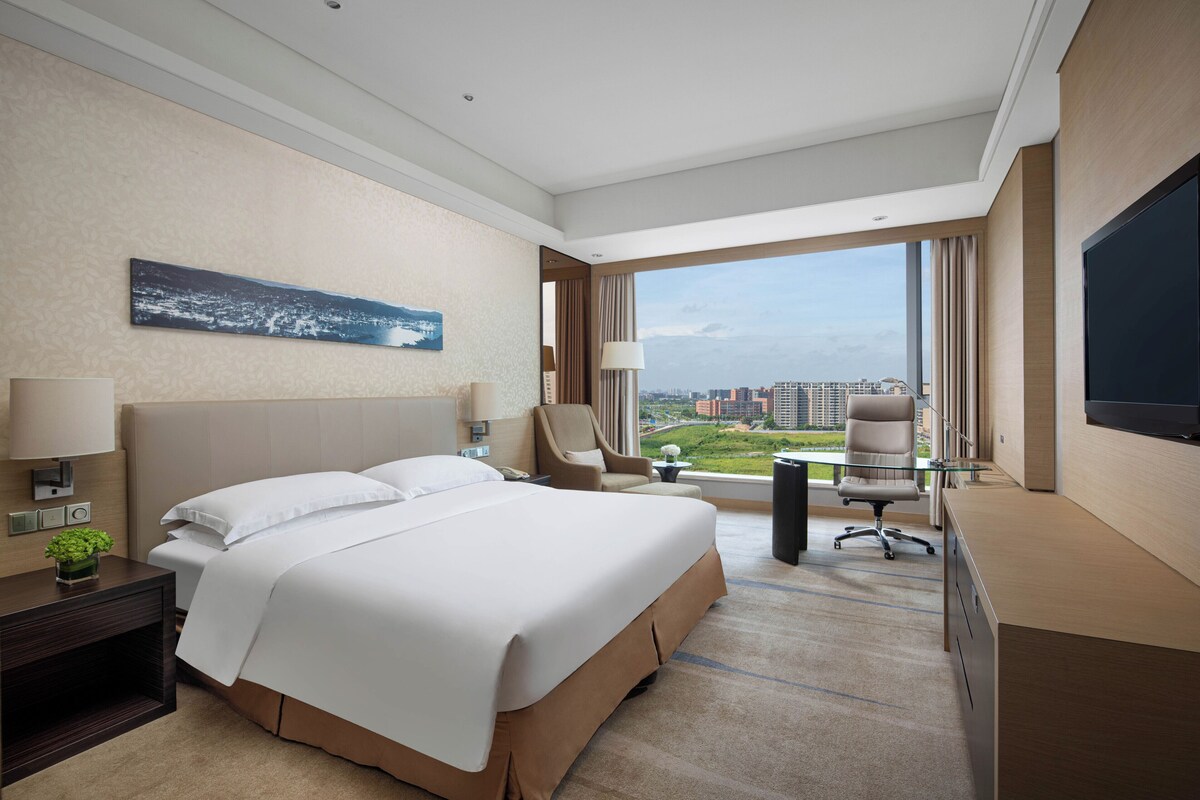 Premium bedding, down duvets, memory-foam beds, minibar