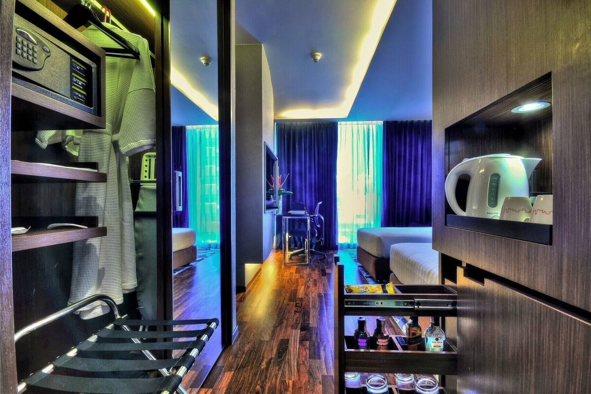In-room safe, desk, laptop workspace, soundproofing