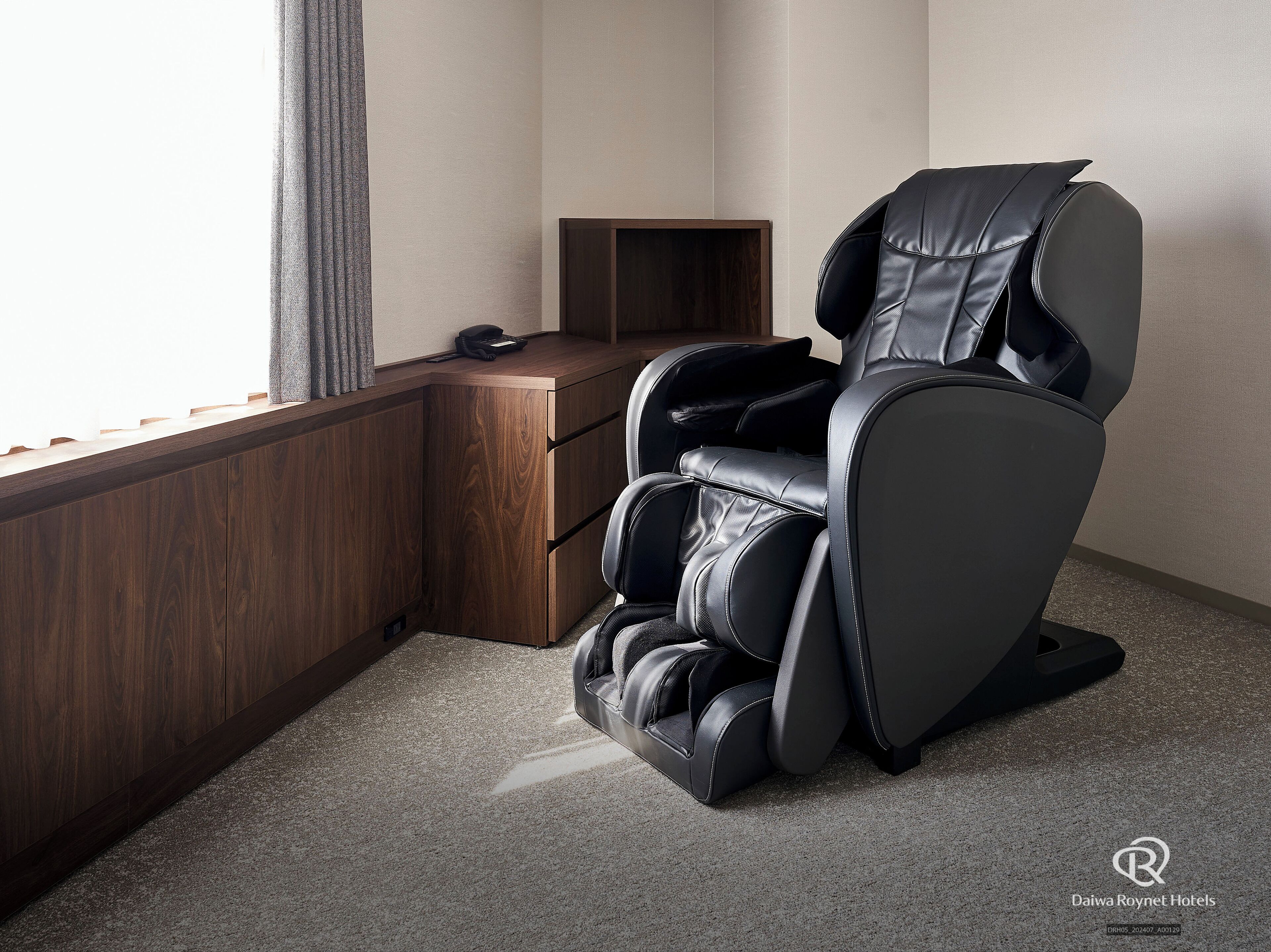 Deluxe tweepersoonskamer, niet-roken | Woonruimte | Lcd-televisie en betaalfilms