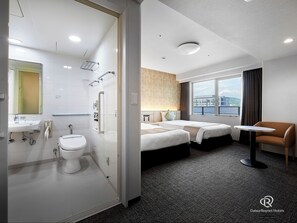 1 bedroom, premium bedding, down comforters, blackout drapes