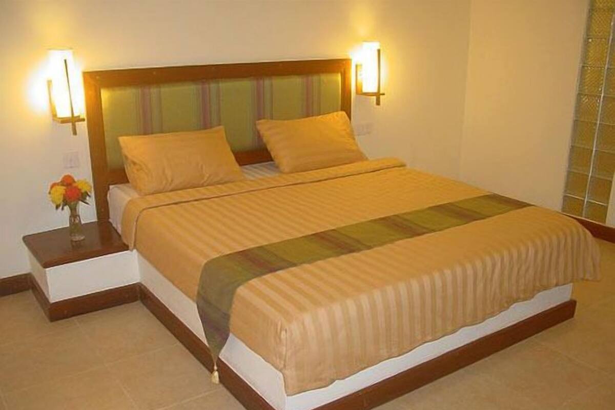 Camas com colchões pillow-top, frigobar, cofres nos quartos