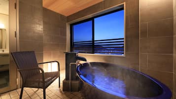 Comfort Suite, Multiple Beds, Non Smoking, Private Bathroom | Bathroom | Hair dryer, electronic bidet, towels