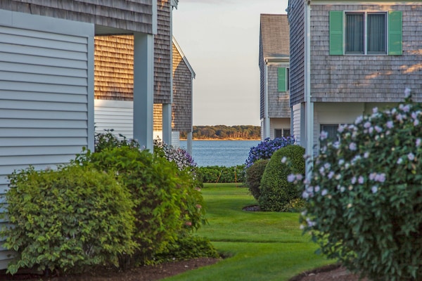 Pemandangan dari hartanah