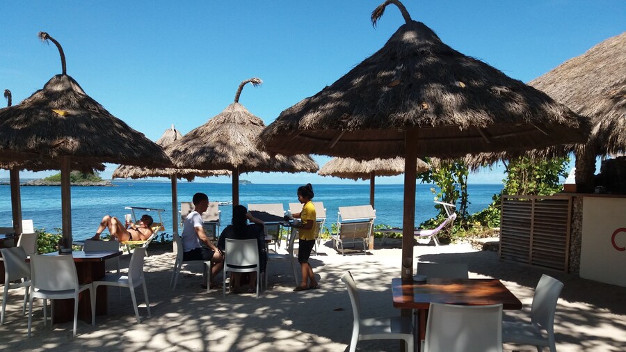 Tepanee Beach Resort