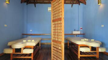 Couples treatment rooms, body treatments, Swedish massages