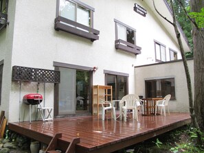 รับประทานอาหารกลางแจ้ง