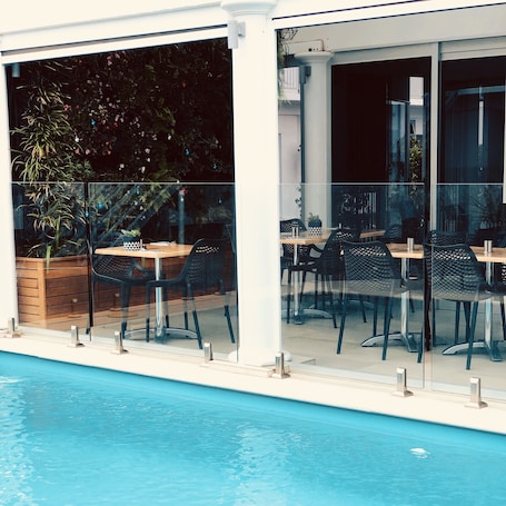 Outdoor pool, sun loungers