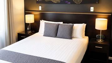Superior Room, 1 Queen Bed | Minibar, individually decorated, individually furnished, desk