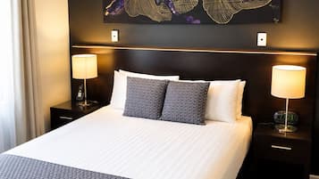 Superior Room, 1 Queen Bed | Minibar, individually decorated, individually furnished, desk