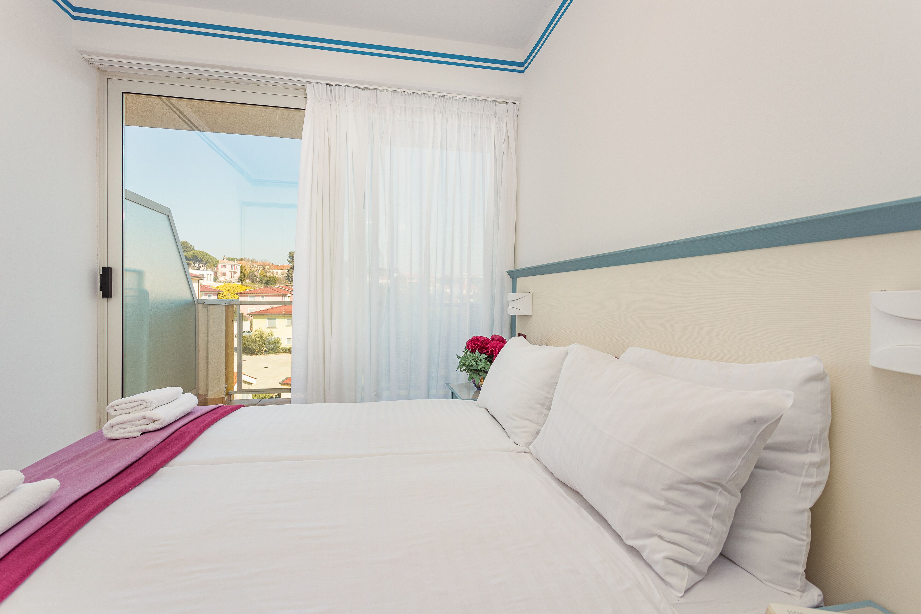 Superior appartement, 2 slaapkamers, balkon | Een kluis op de kamer, verduisterende gordijnen, gratis babybedden