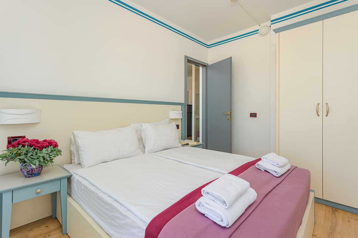 In-room safe, blackout drapes, free cribs/infant beds, free WiFi