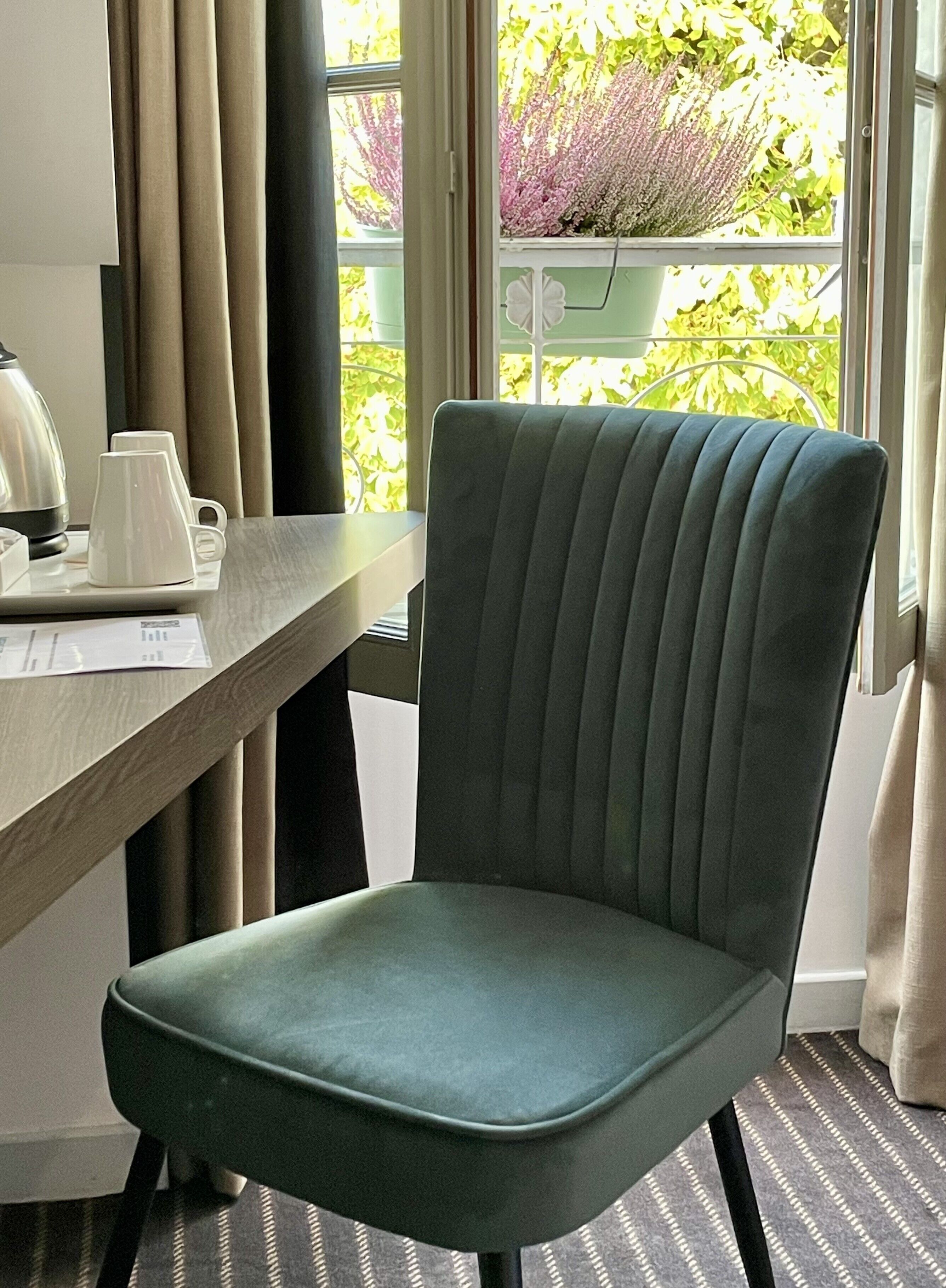 In-room safe, soundproofing, free WiFi, bed sheets