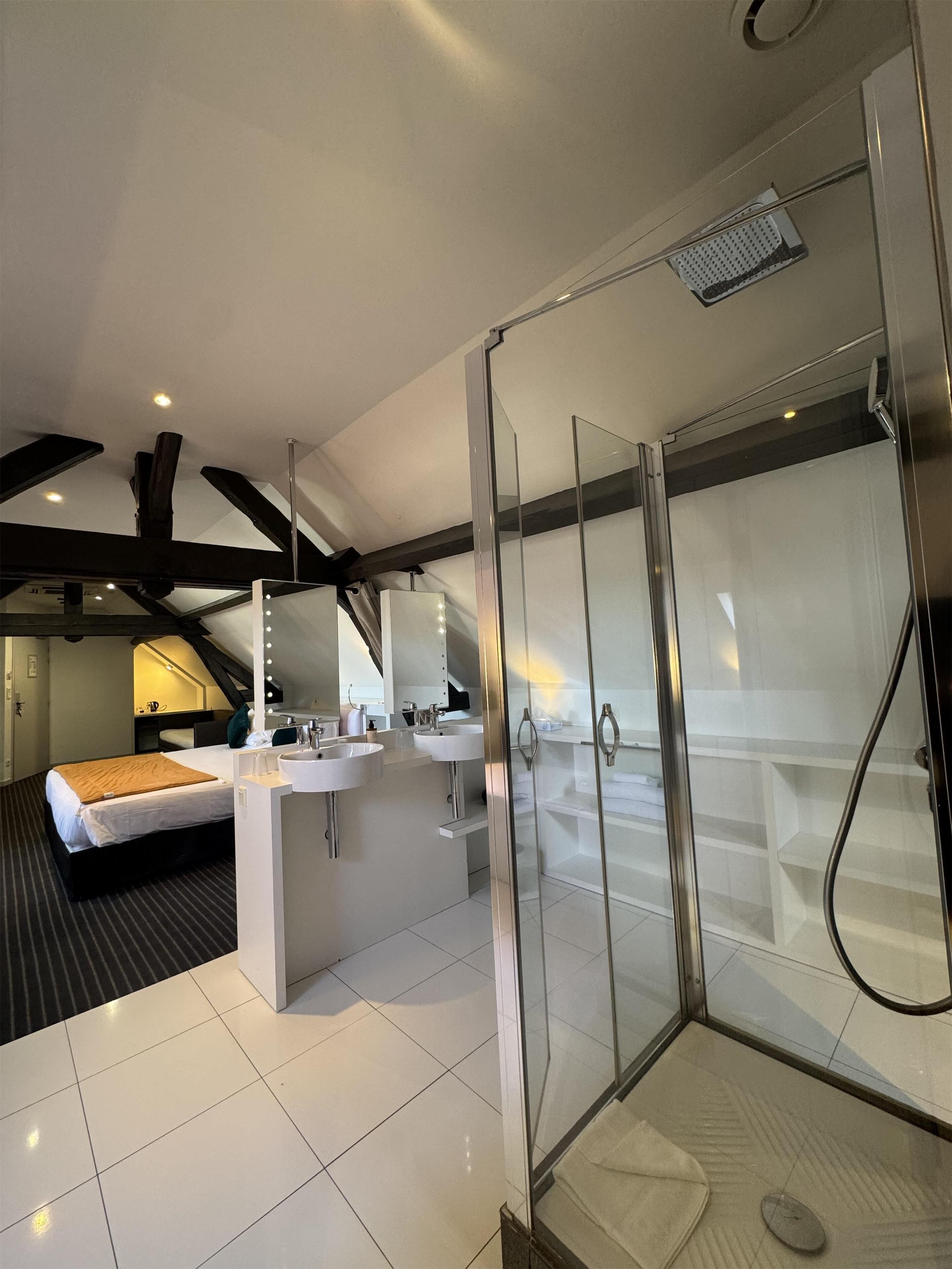 Coffres-forts dans les chambres, chambres insonorisées, Wi-Fi gratuit