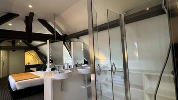 Een kluis op de kamer, geluiddichte muren, gratis wifi, beddengoed