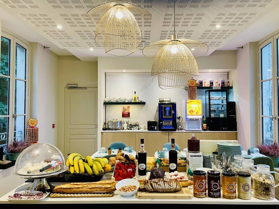 Desayuno buffet todos los días (con cargo)
