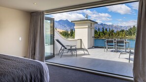 Executive Penthouse, 2 Bedrooms - The Waterfront (Queenstown)