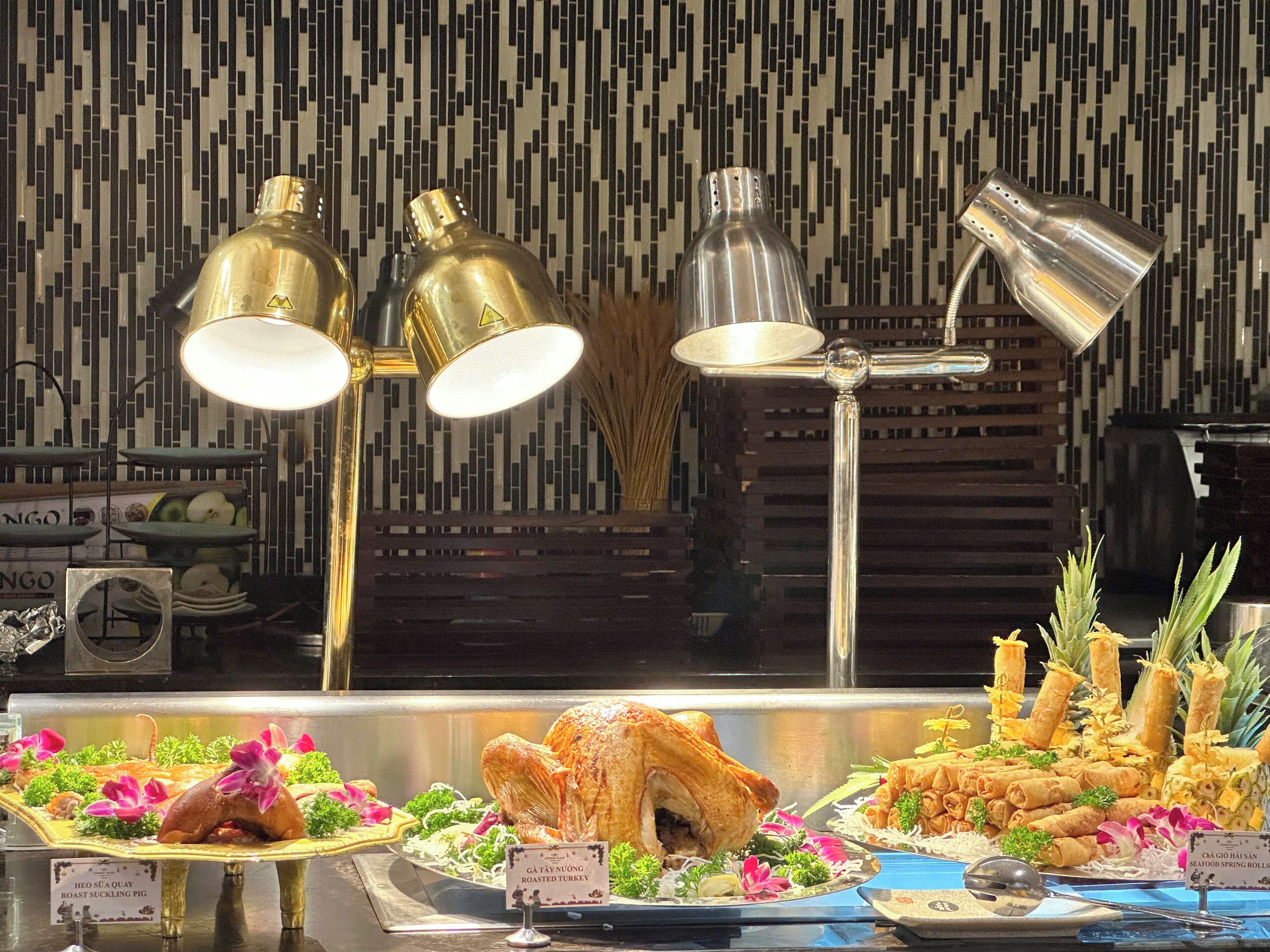 2 ravintolaa, joissa tarjoillaan aamiainen