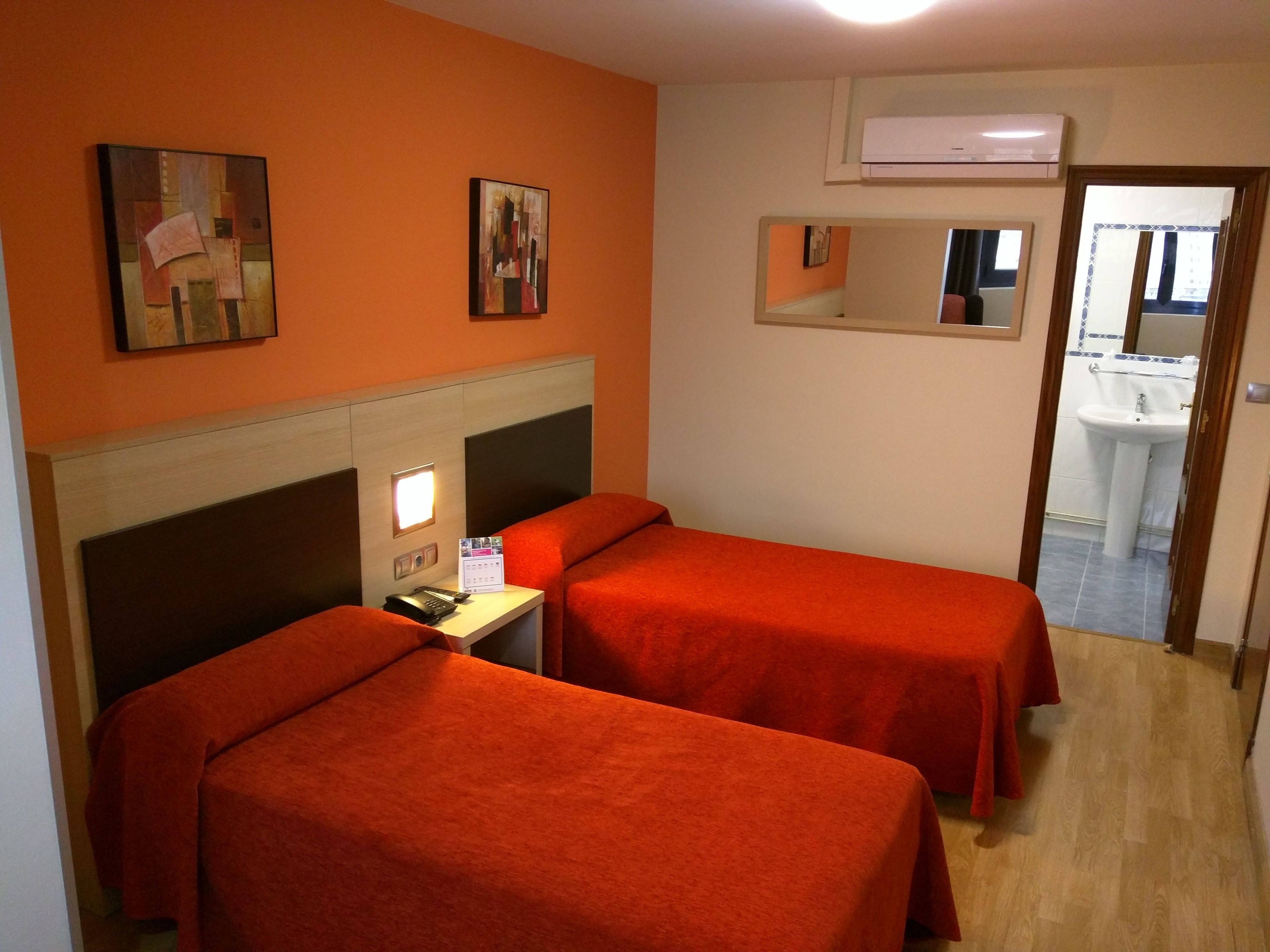 double room | premium bedding, in-room safe, desk, free cots/infant beds