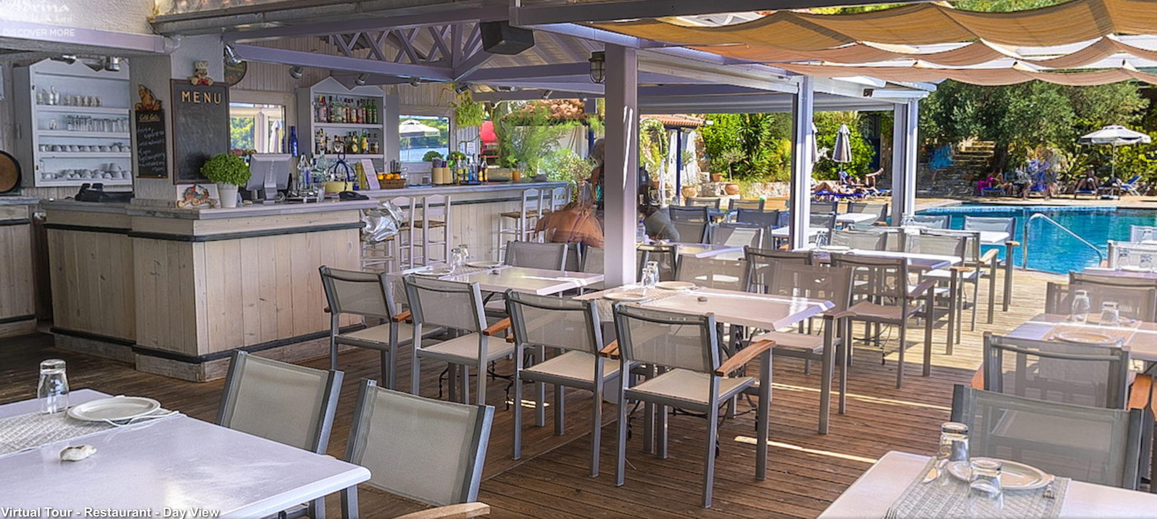 Bar (trong khuôn viên)