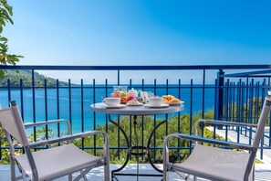 Twin or Double Room Panoramic Full Sea View | Blick vom Balkon