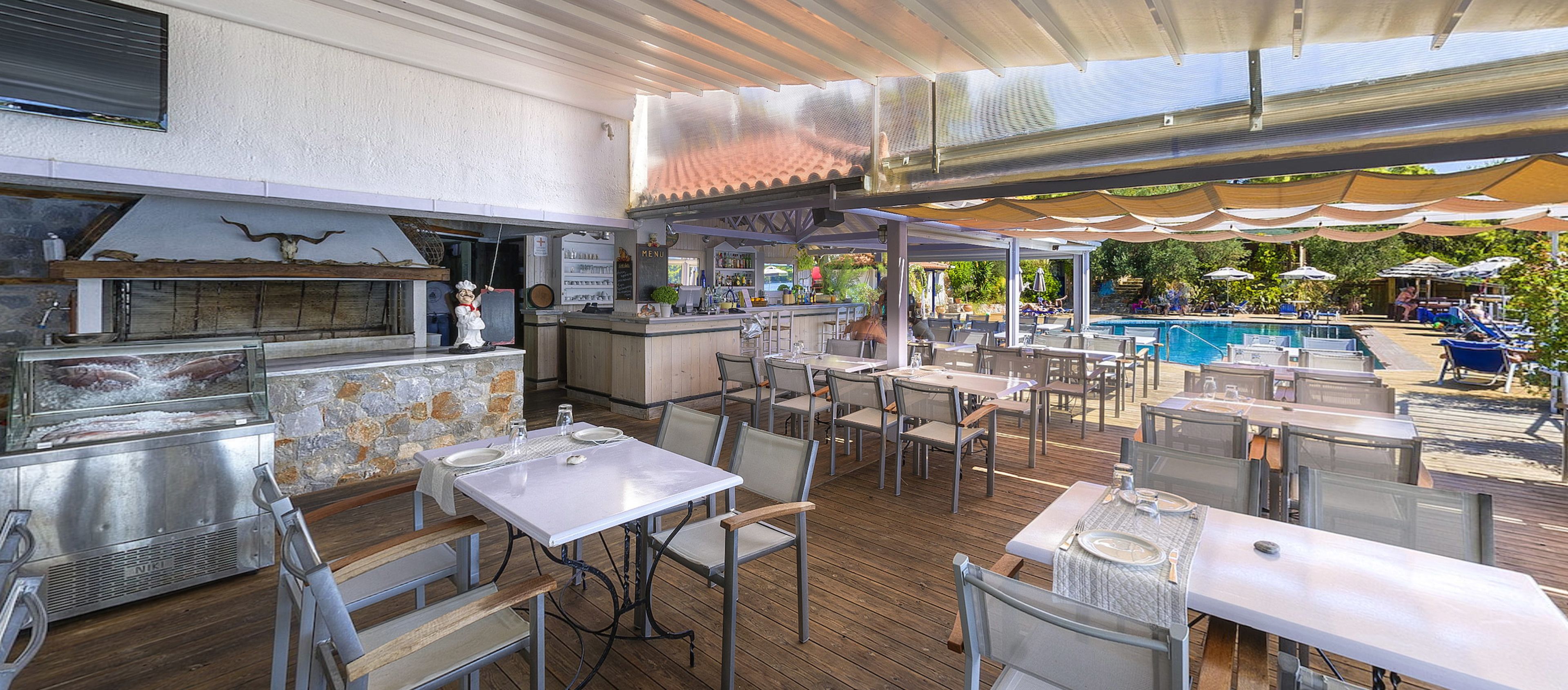 lunch and dinner served, greek cuisine