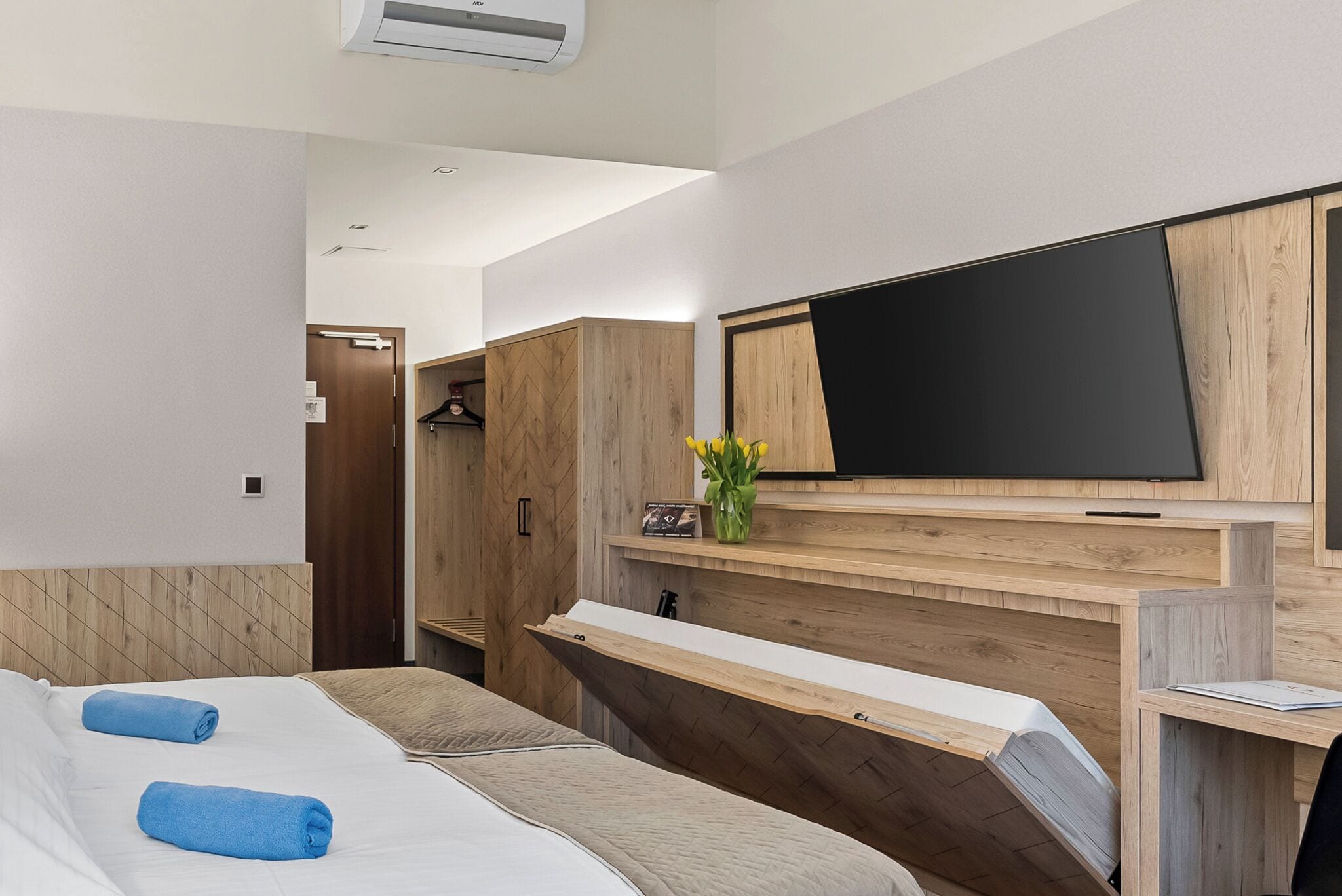 Chambre Standard avec lits jumeaux | Minibar, coffres-forts dans les chambres, bureau, Wi-Fi gratuit