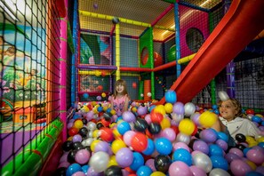 Children’s play area – indoor