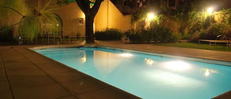 Outdoor pool, pool loungers