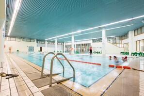 2 piscines couvertes