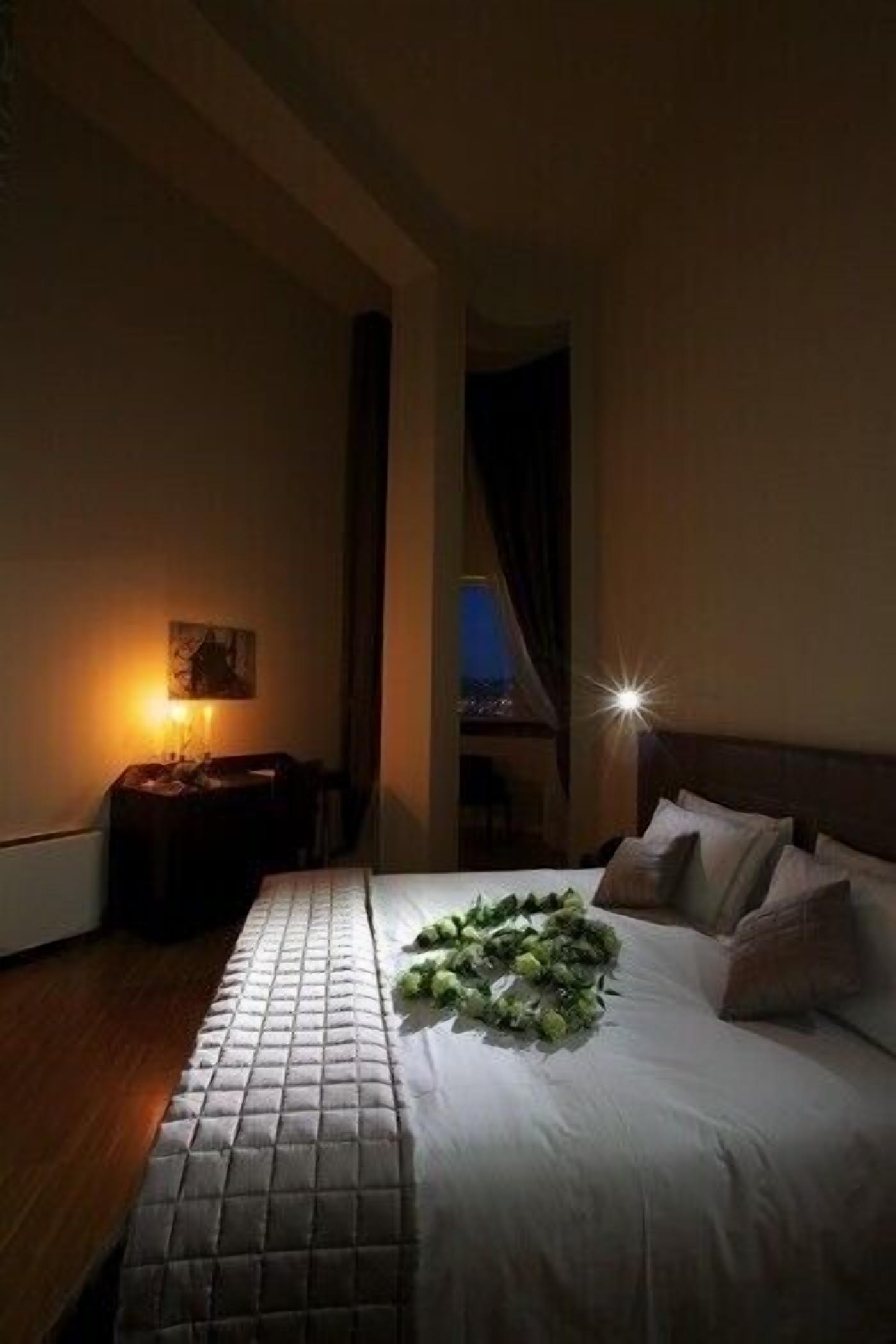 minibar, in-room safe, desk, iron/ironing board