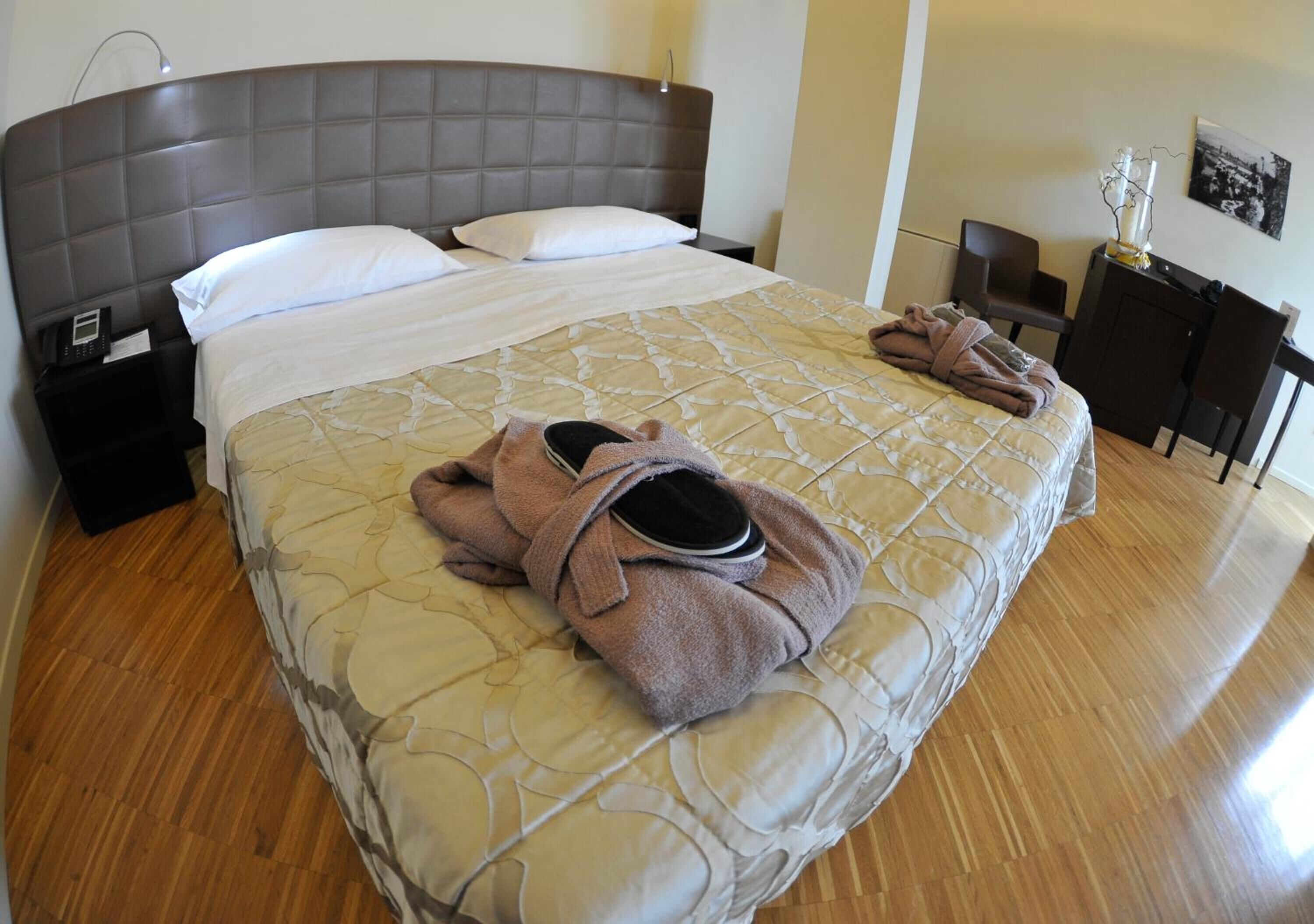 minibar, in-room safe, desk, iron/ironing board