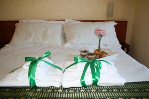 Bureau, lits bébé (en supplément), Wi-Fi gratuit, draps fournis