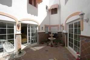 Näkymä sisäpihalle