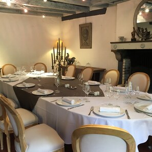 Lunch and dinner served, French cuisine