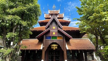 Fachada de la propiedad