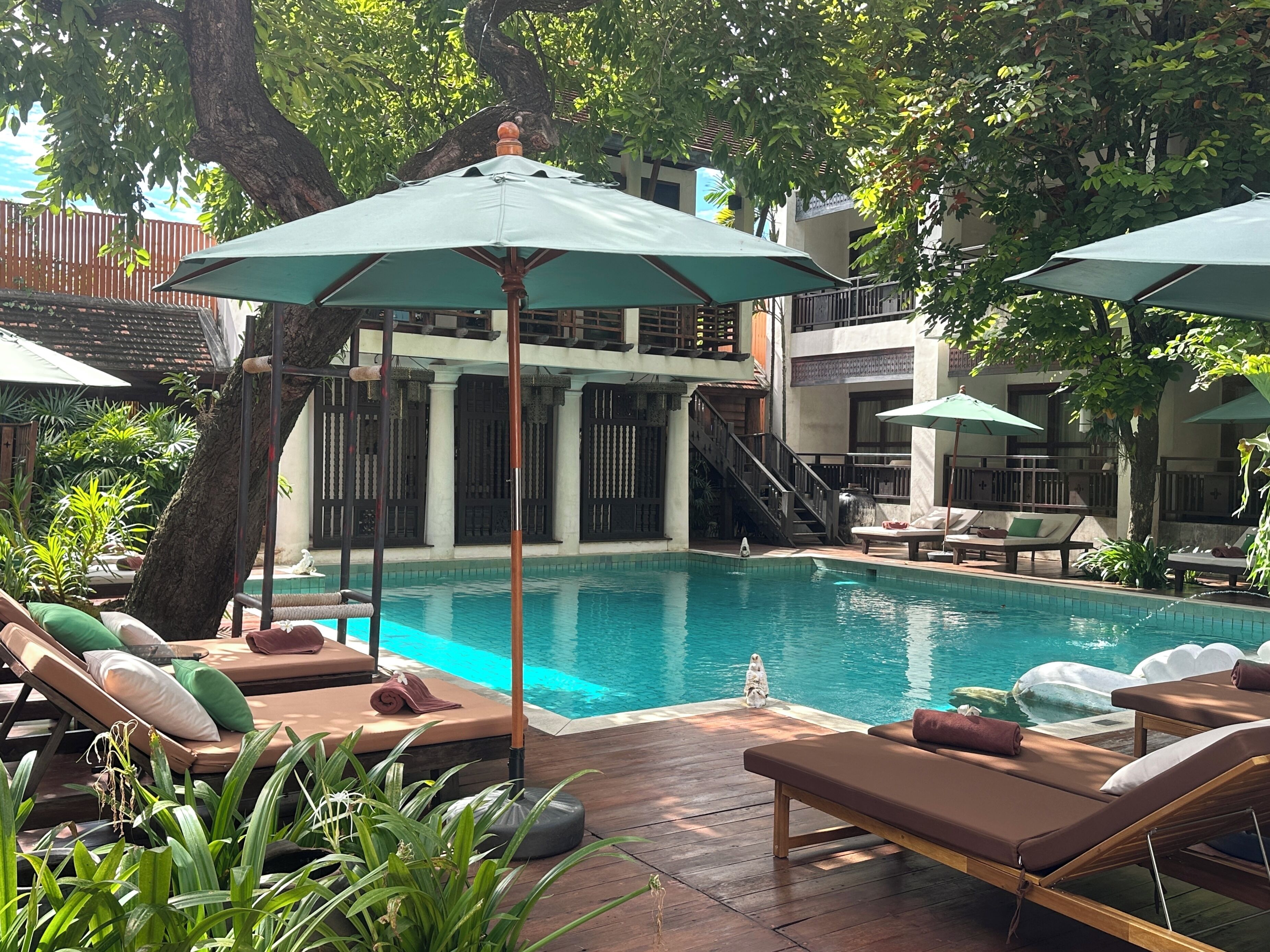 outdoor pool, pool loungers