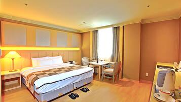 Premium bedding, desk, blackout curtains, iron/ironing board