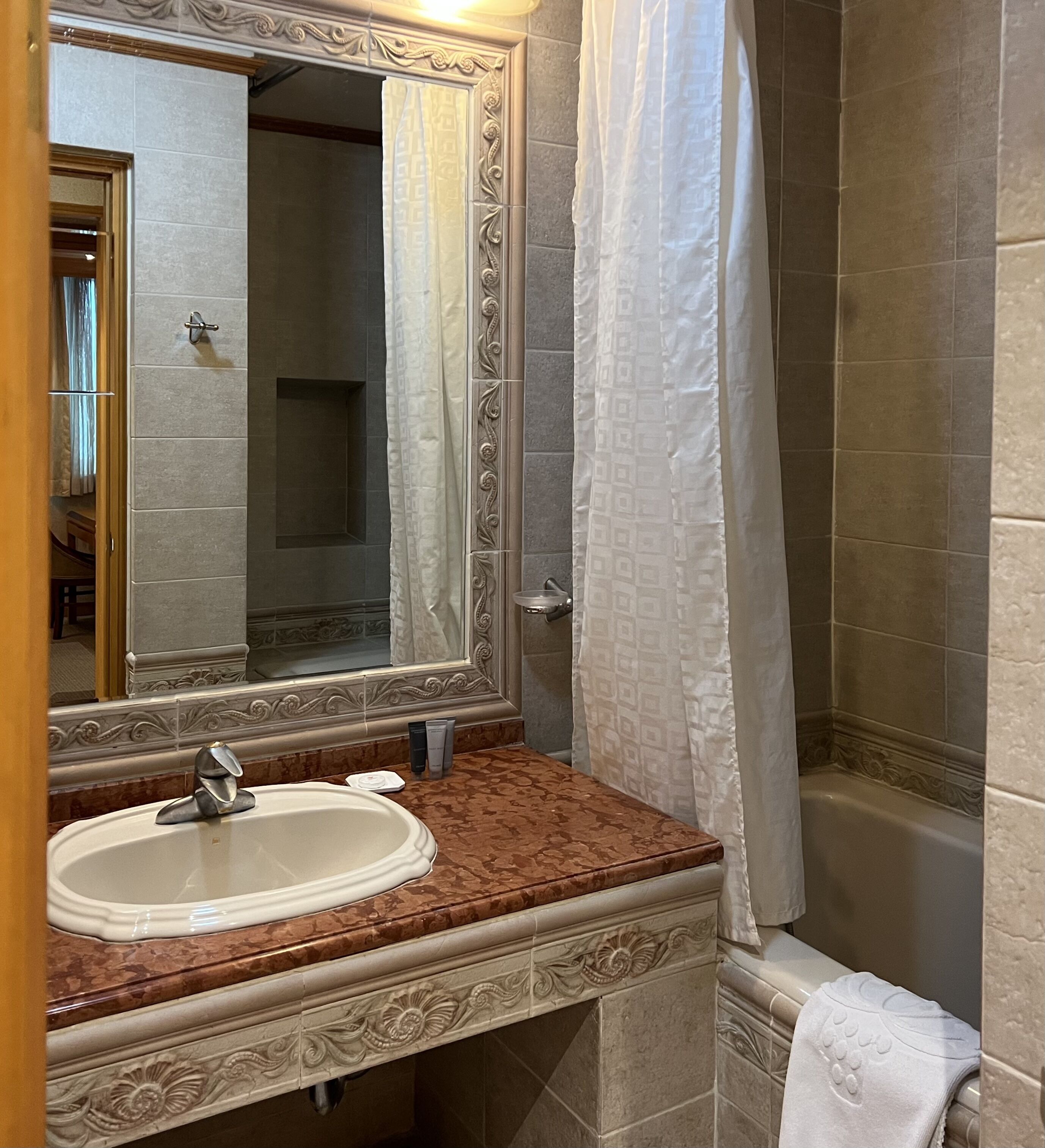 普通套房 | 浴室 | 免費盥洗用品、吹風機、浴袍、拖鞋