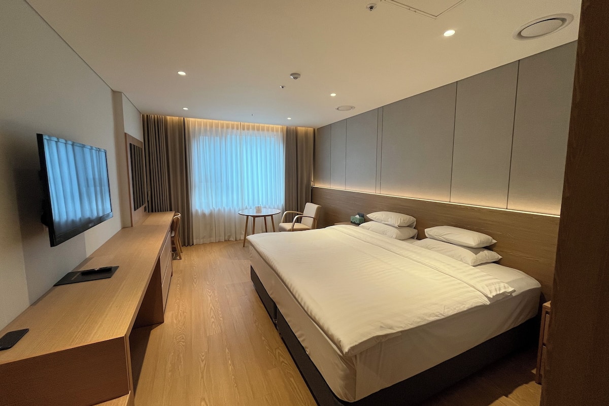 Superior Deluxe Double