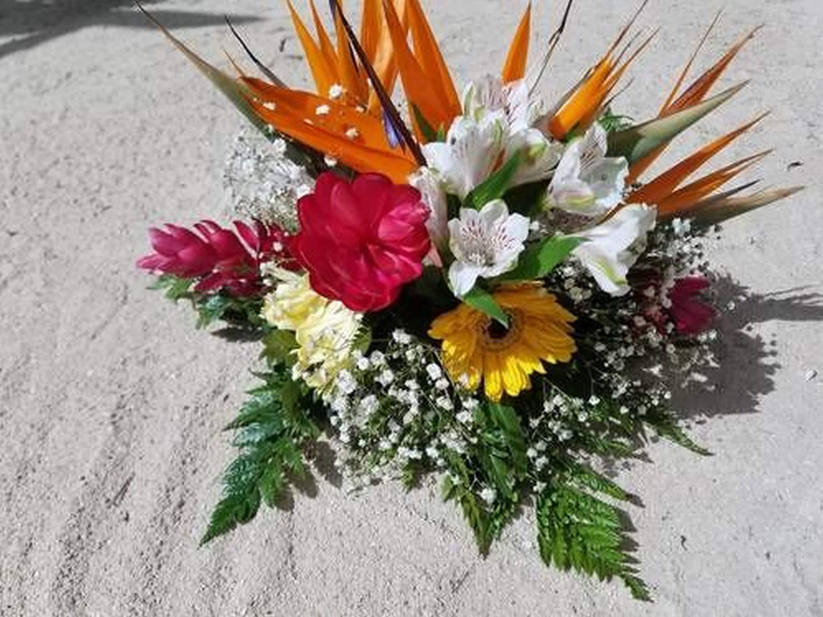 on the beach, white sand, sun-loungers, beach towels