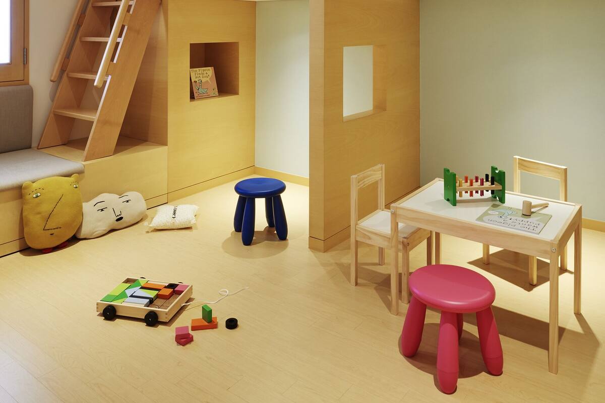 Kids Suite | Bar mini, meja, cadar katil
