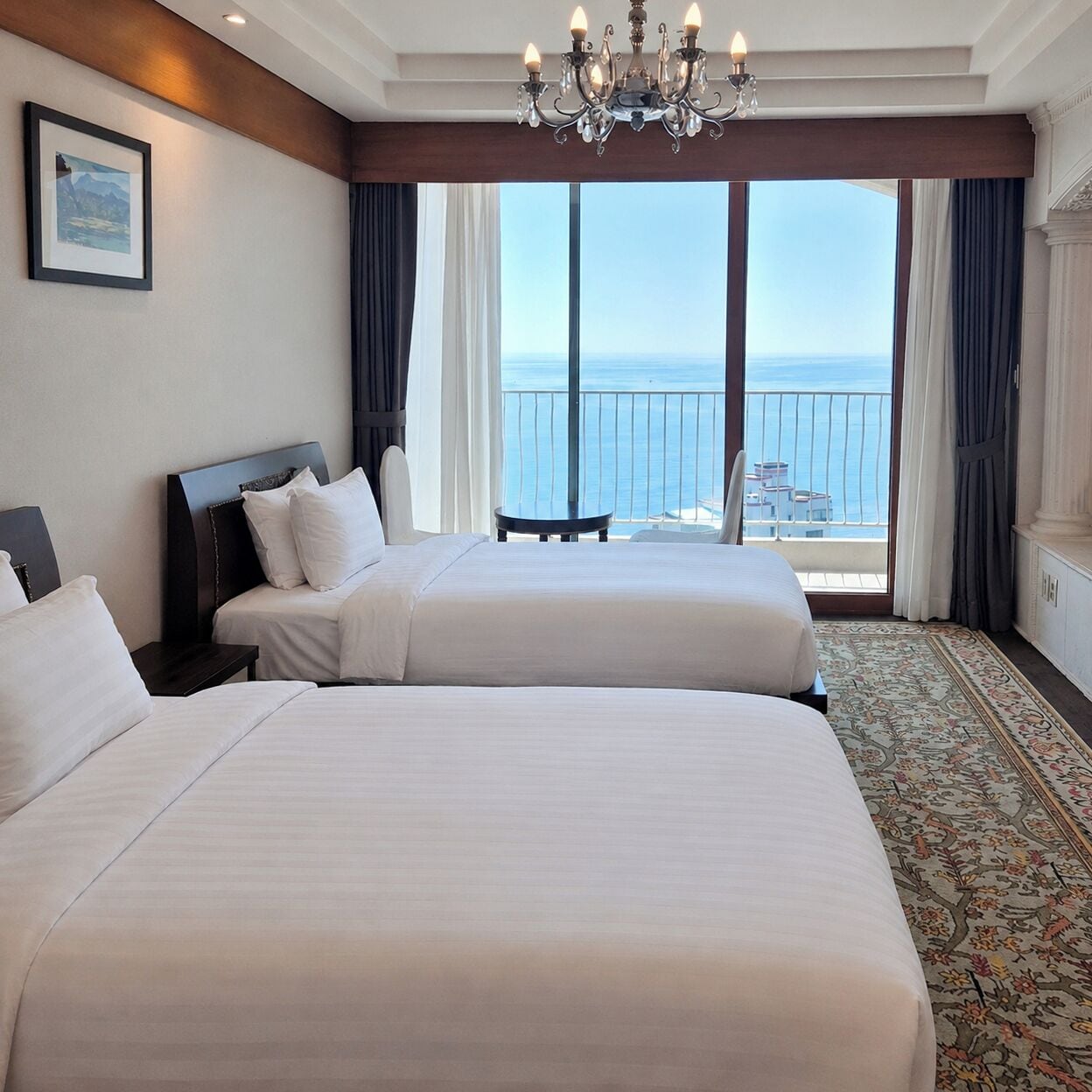 Royal suite | Een kluis op de kamer, geluiddichte muren, gratis wifi, beddengoed