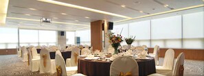 Reception hall - The Class 300 (Sokcho)